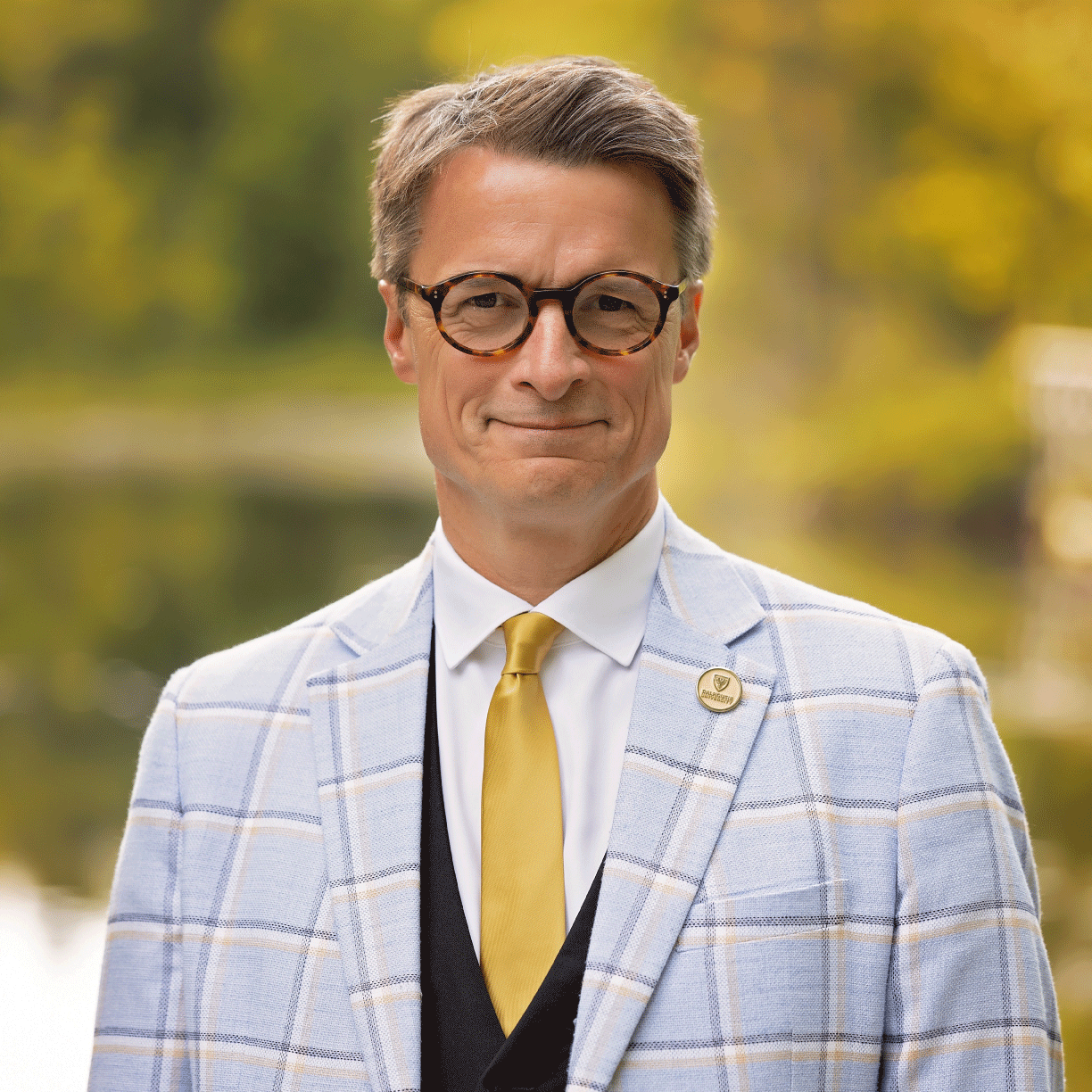 S-Charlebois_Headshot-25